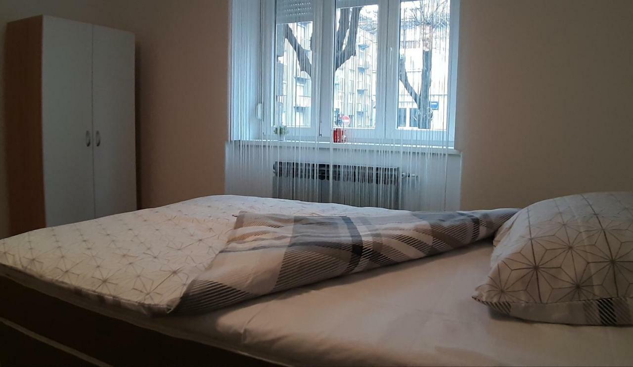 ザグレブApartman Pozegアパートメント エクステリア 写真
